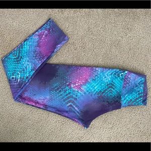 Buttery soft liquido active leggings size M